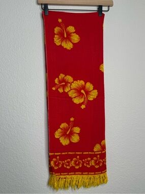 Red Hibiscus Print Sarong Wrap Beach Cover Up Fringe 60x44 Vacation Tropical